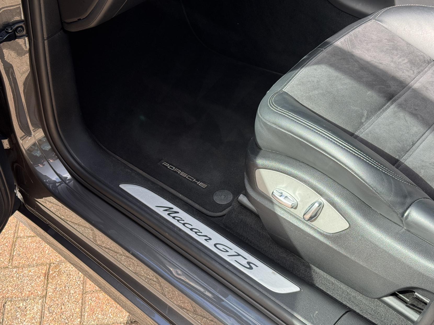 Porsche Macan 3.0T V6 GTS SUV 5dr Petrol PDK 4WD Euro 6 (s/s) (360 ps)