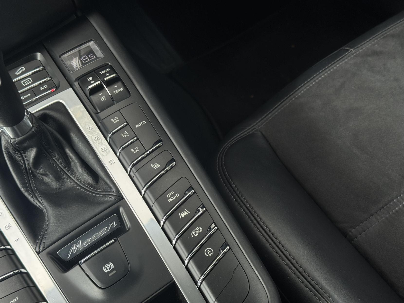 Porsche Macan 3.0T V6 GTS SUV 5dr Petrol PDK 4WD Euro 6 (s/s) (360 ps)