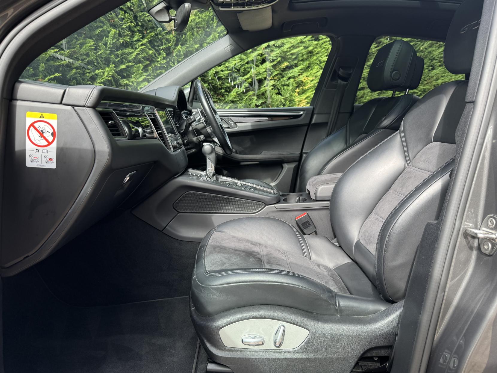 Porsche Macan 3.0T V6 GTS SUV 5dr Petrol PDK 4WD Euro 6 (s/s) (360 ps)