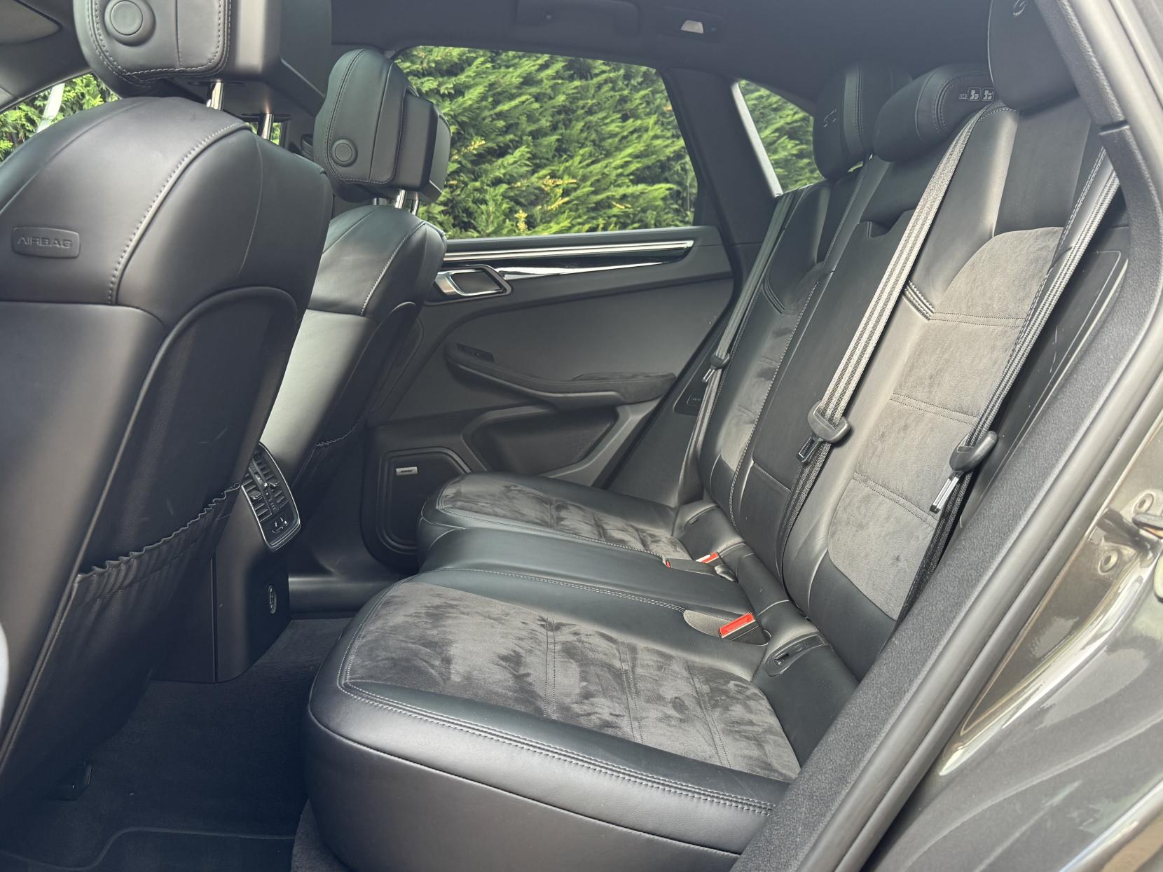 Porsche Macan 3.0T V6 GTS SUV 5dr Petrol PDK 4WD Euro 6 (s/s) (360 ps)