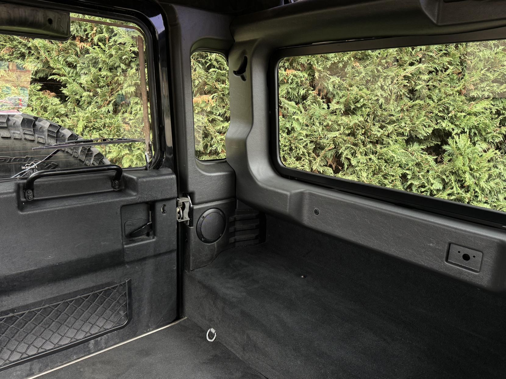 Land Rover Defender 90 2.4 TDCi County Station Wagon 3dr Diesel Manual 4WD SWB Euro 4 (122 bhp)