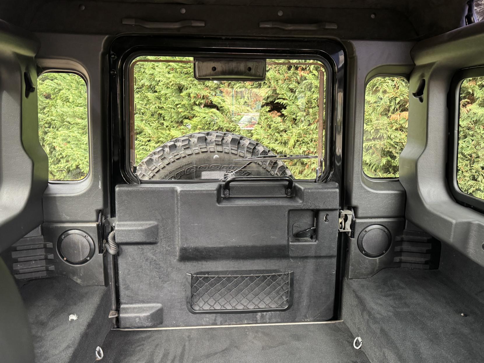 Land Rover Defender 90 2.4 TDCi County Station Wagon 3dr Diesel Manual 4WD SWB Euro 4 (122 bhp)