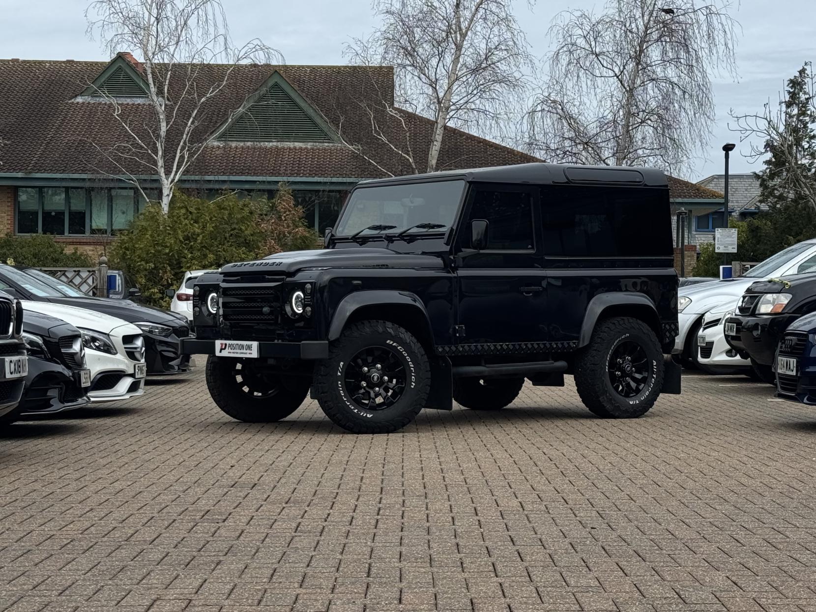 Land Rover Defender 90 2.4 TDCi County Station Wagon 3dr Diesel Manual 4WD SWB Euro 4 (122 bhp)