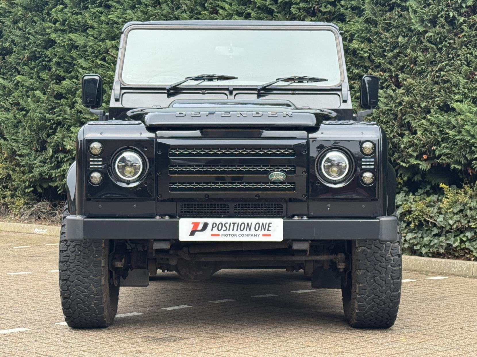 Land Rover Defender 90 2.4 TDCi County Station Wagon 3dr Diesel Manual 4WD SWB Euro 4 (122 bhp)