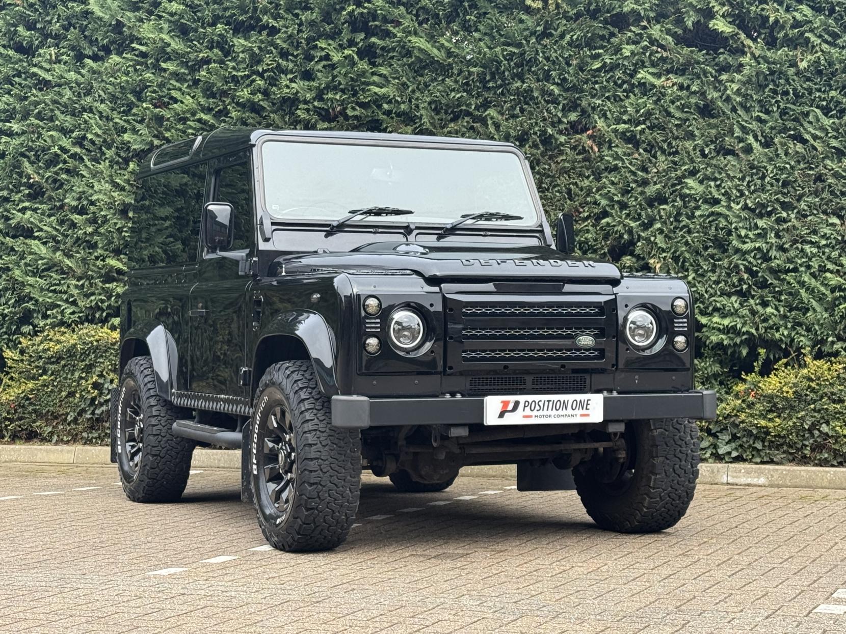 Land Rover Defender 90 2.4 TDCi County Station Wagon 3dr Diesel Manual 4WD SWB Euro 4 (122 bhp)
