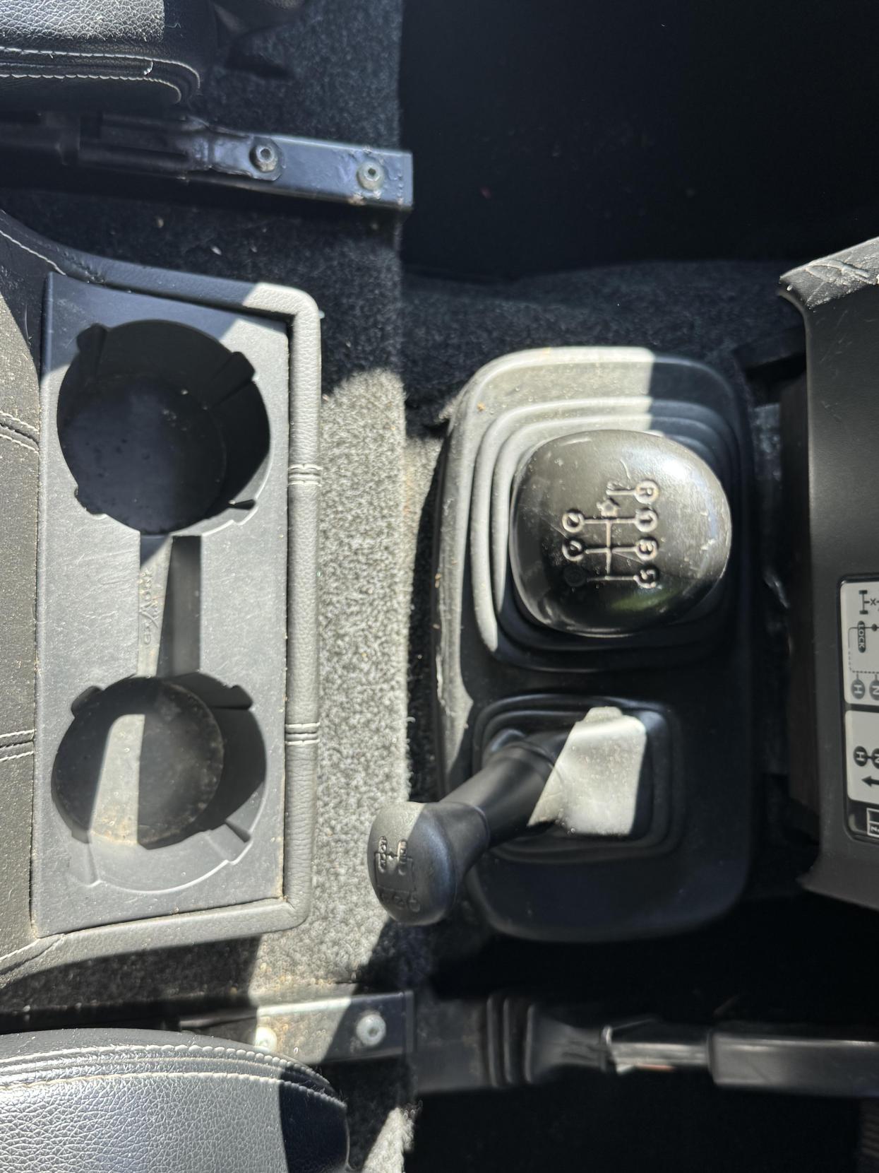 Land Rover Defender 90 2.4 TDCi Hard Top SUV 3dr Diesel Manual 4WD SWB Euro 4 (122 bhp)