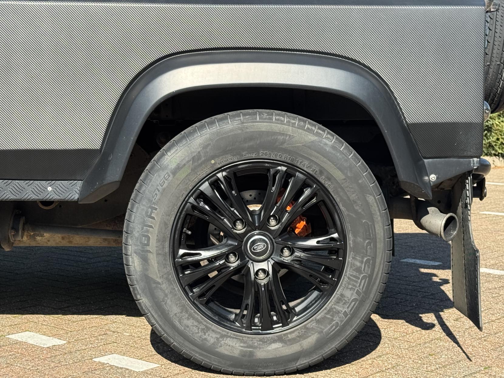 Land Rover Defender 90 2.4 TDCi Hard Top SUV 3dr Diesel Manual 4WD SWB Euro 4 (122 bhp)