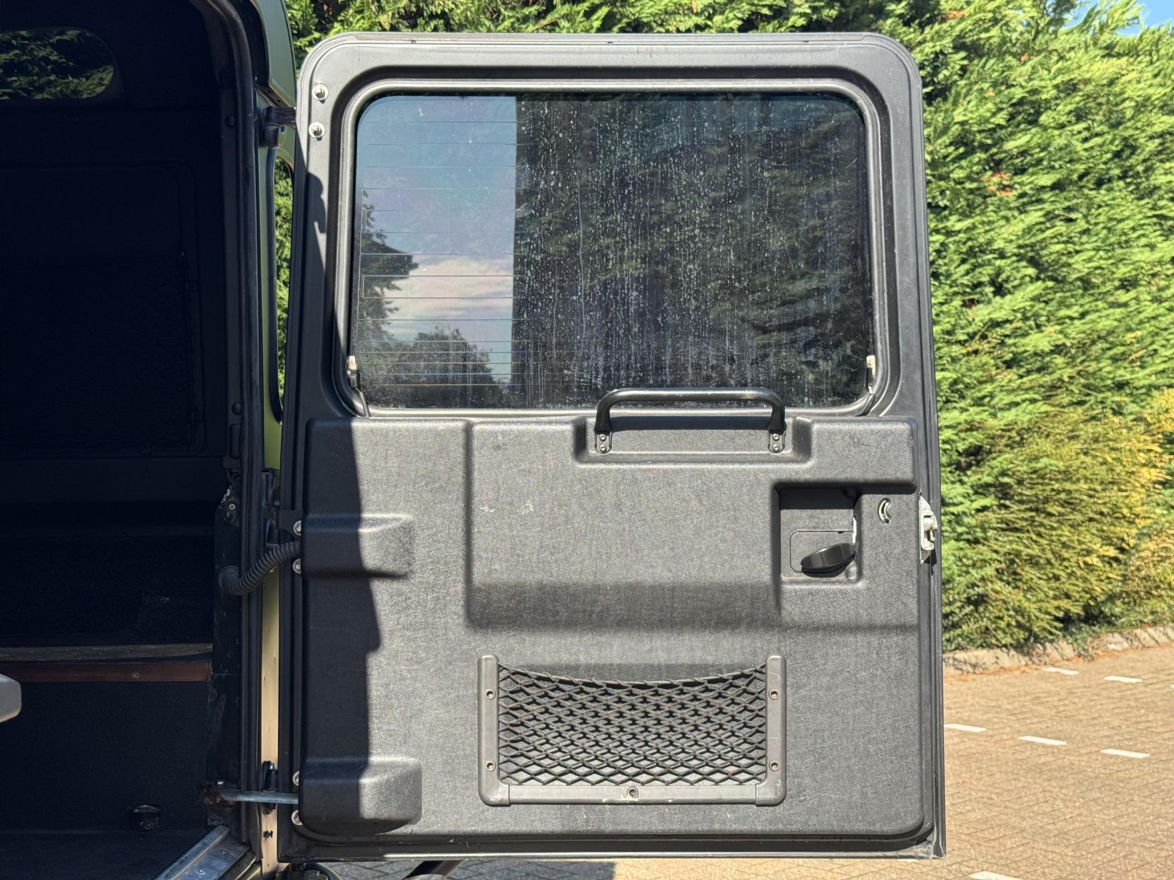 Land Rover Defender 90 2.4 TDCi Hard Top SUV 3dr Diesel Manual 4WD SWB Euro 4 (122 bhp)