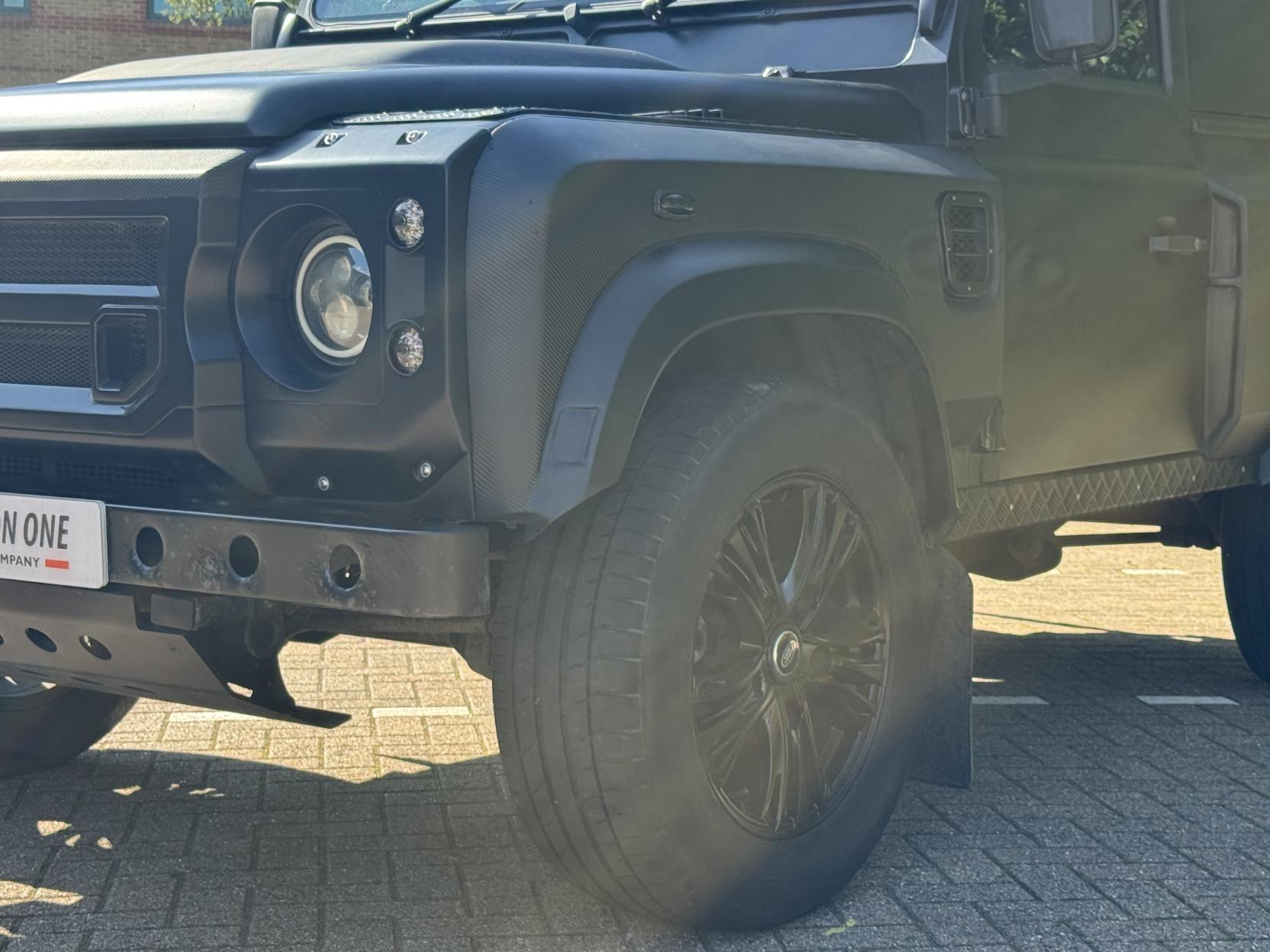 Land Rover Defender 90 2.4 TDCi Hard Top SUV 3dr Diesel Manual 4WD SWB Euro 4 (122 bhp)