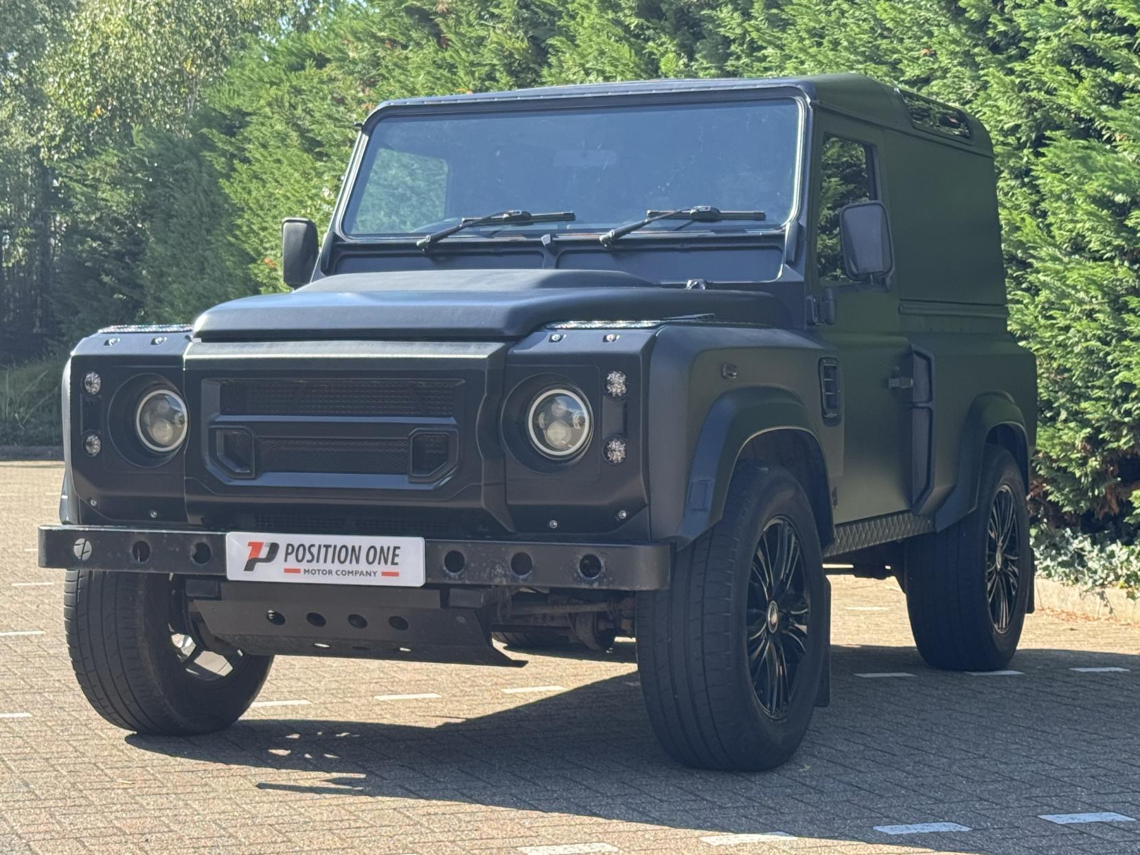 Land Rover Defender 90 2.4 TDCi Hard Top SUV 3dr Diesel Manual 4WD SWB Euro 4 (122 bhp)