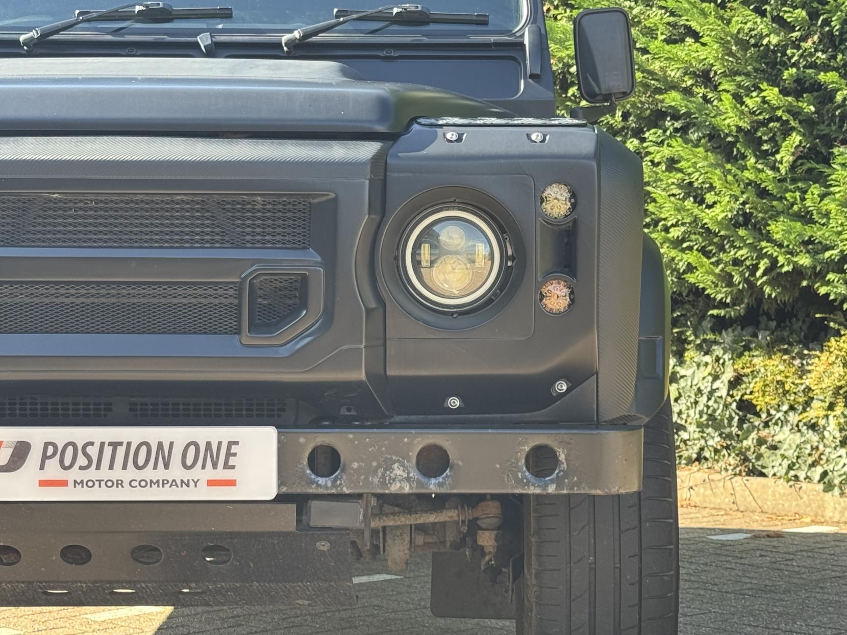 Land Rover Defender 90 2.4 TDCi Hard Top SUV 3dr Diesel Manual 4WD SWB Euro 4 (122 bhp)