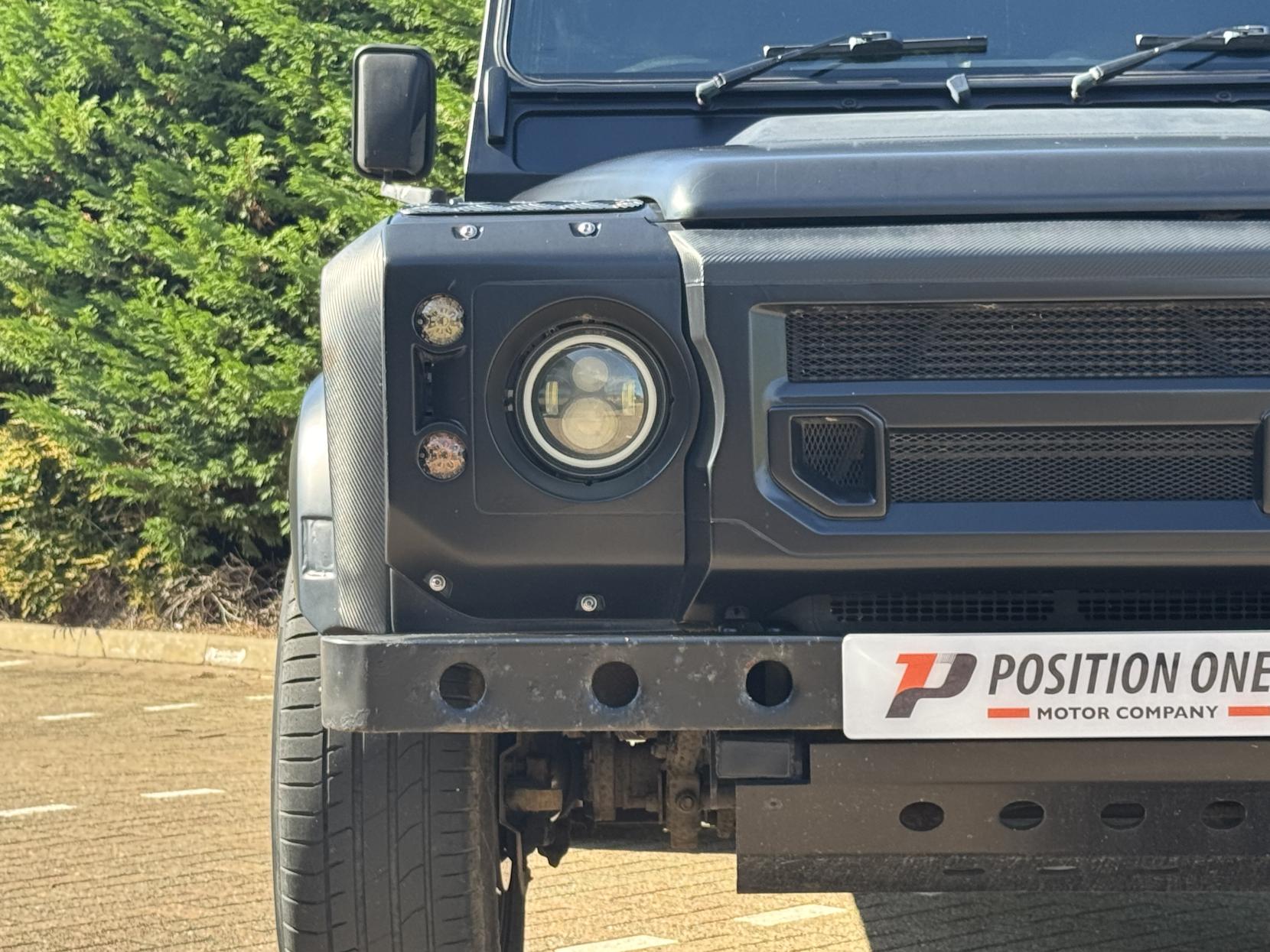 Land Rover Defender 90 2.4 TDCi Hard Top SUV 3dr Diesel Manual 4WD SWB Euro 4 (122 bhp)