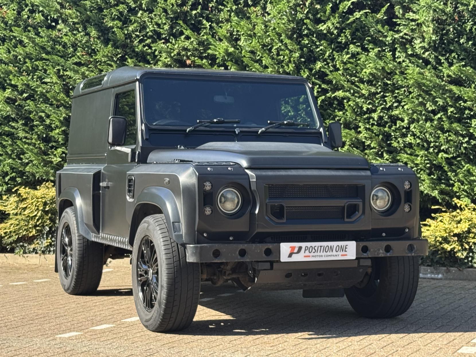 Land Rover Defender 90 2.4 TDCi Hard Top SUV 3dr Diesel Manual 4WD SWB Euro 4 (122 bhp)
