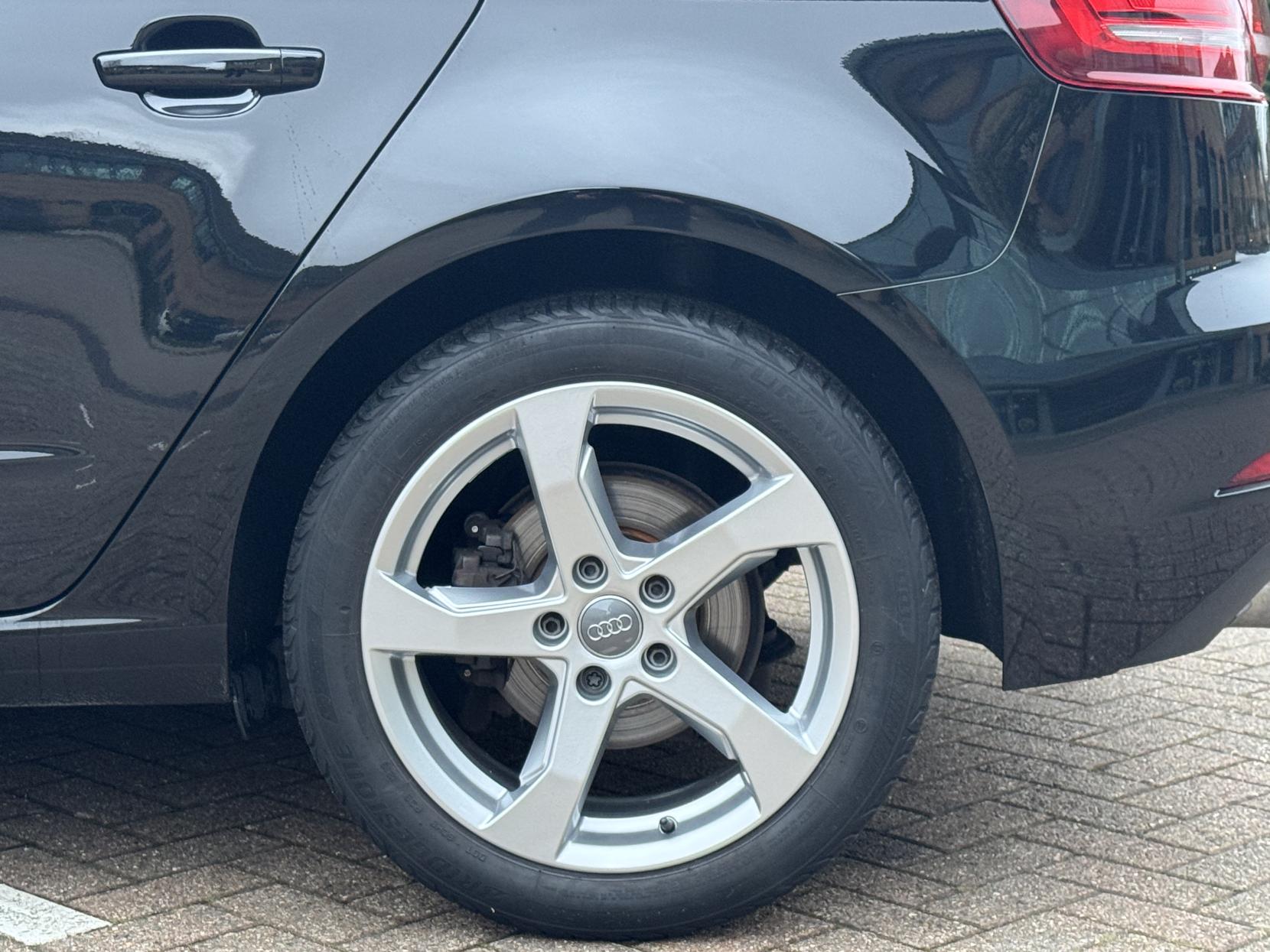 Audi A3 1.5 TFSI CoD 35 Sport Sportback 5dr Petrol S Tronic Euro 6 (s/s) (150 ps)