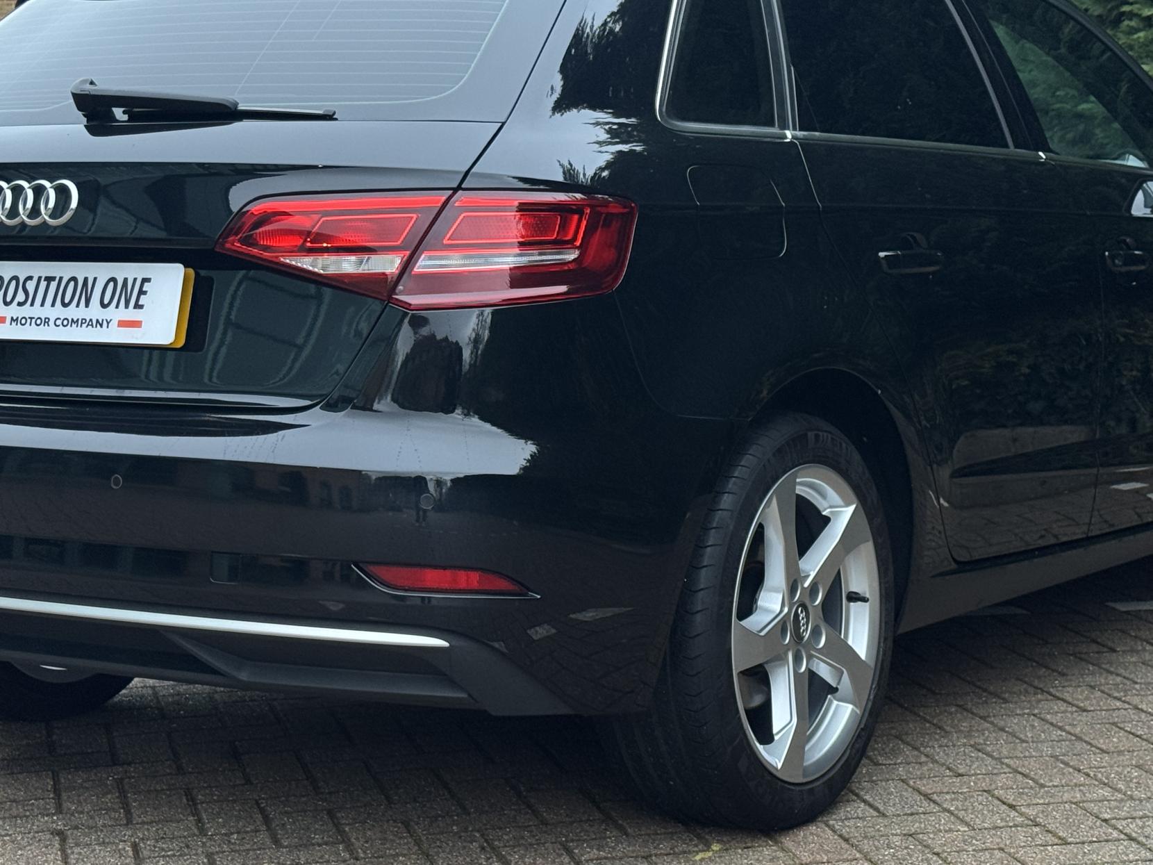 Audi A3 1.5 TFSI CoD 35 Sport Sportback 5dr Petrol S Tronic Euro 6 (s/s) (150 ps)