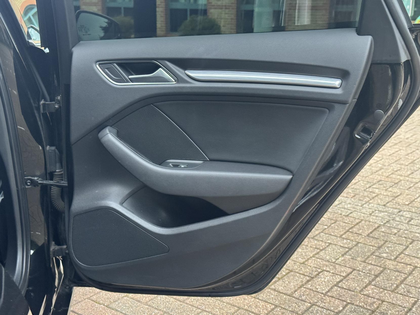 Audi A3 1.5 TFSI CoD 35 Sport Sportback 5dr Petrol S Tronic Euro 6 (s/s) (150 ps)