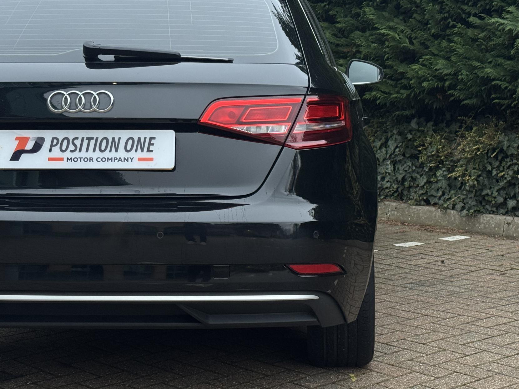 Audi A3 1.5 TFSI CoD 35 Sport Sportback 5dr Petrol S Tronic Euro 6 (s/s) (150 ps)