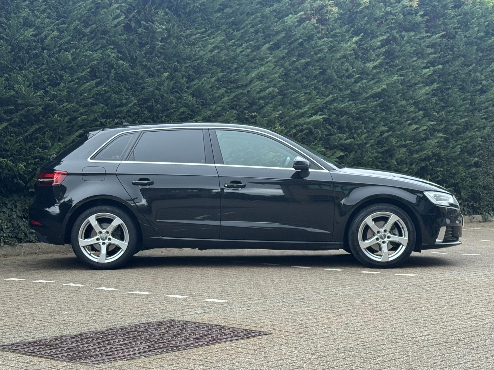 Audi A3 1.5 TFSI CoD 35 Sport Sportback 5dr Petrol S Tronic Euro 6 (s/s) (150 ps)