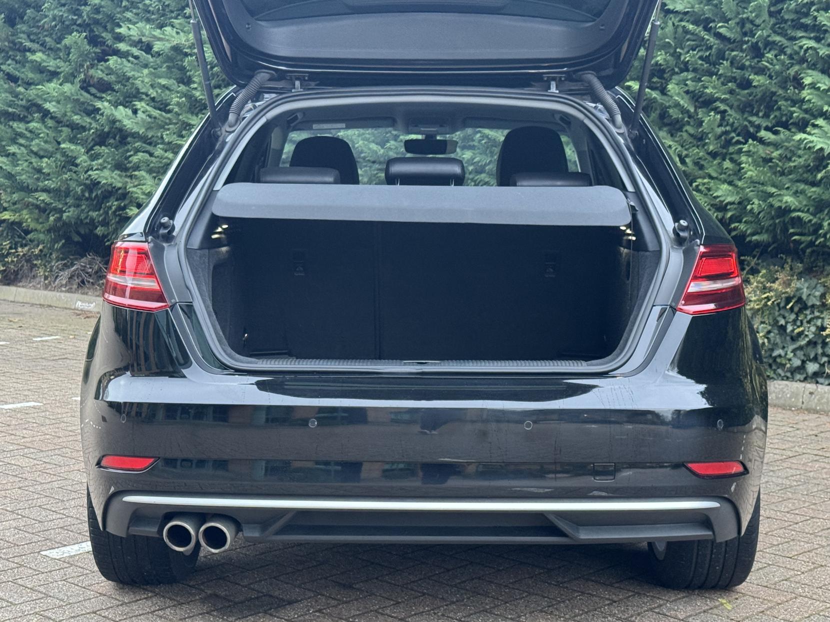 Audi A3 1.5 TFSI CoD 35 Sport Sportback 5dr Petrol S Tronic Euro 6 (s/s) (150 ps)