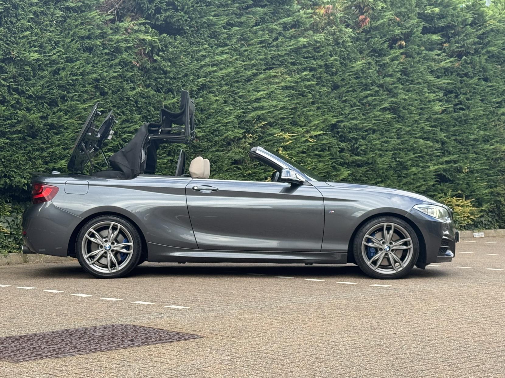 BMW 2 Series 3.0 M240i Convertible 2dr Petrol Auto Euro 6 (s/s) (340 ps)