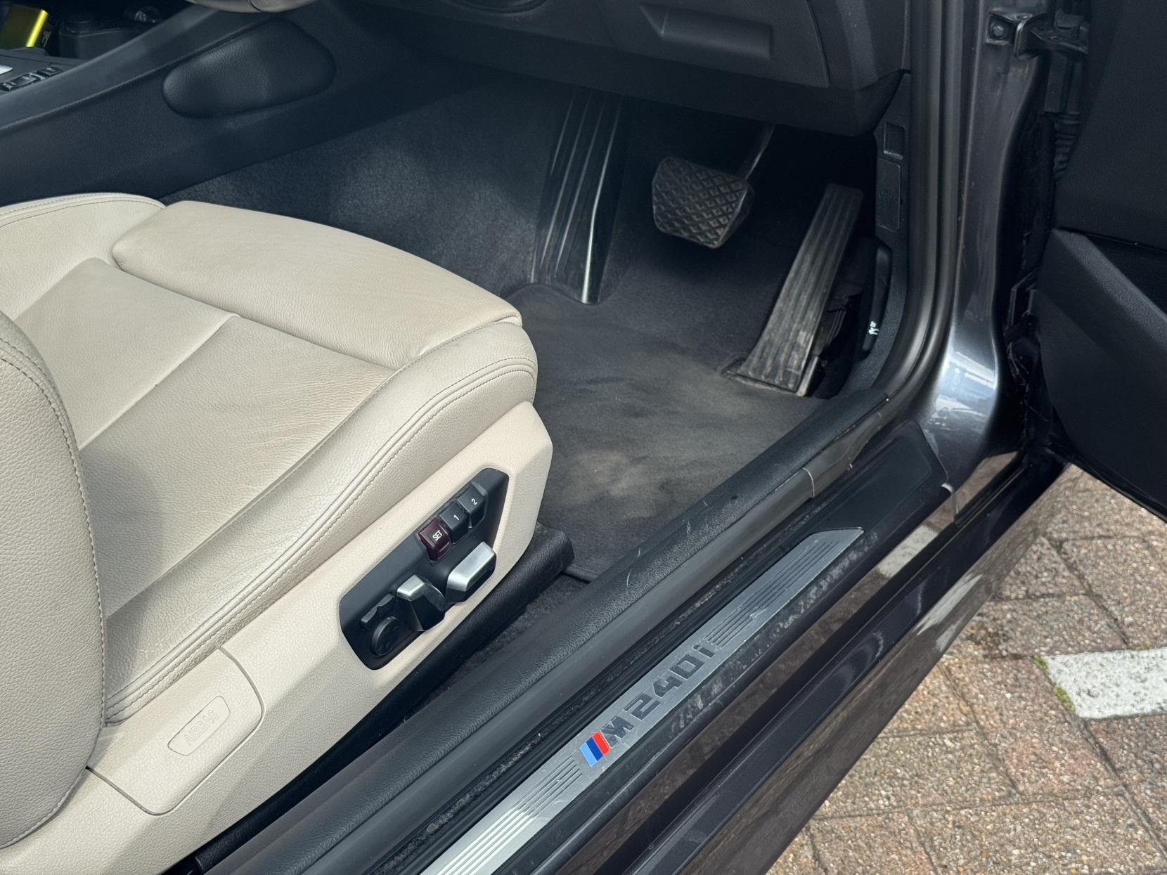 BMW 2 Series 3.0 M240i Convertible 2dr Petrol Auto Euro 6 (s/s) (340 ps)