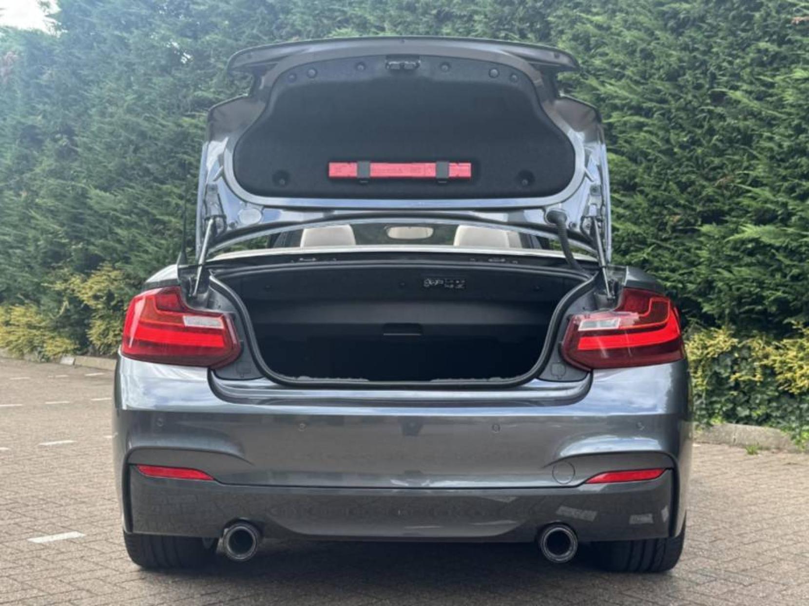 BMW 2 Series 3.0 M240i Convertible 2dr Petrol Auto Euro 6 (s/s) (340 ps)