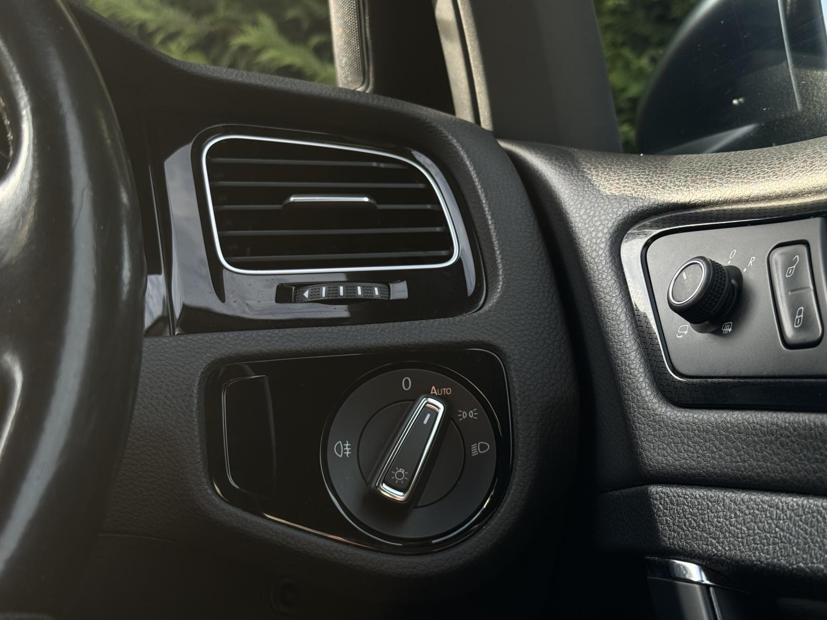 Volkswagen Golf 2.0 TSI BlueMotion Tech R Hatchback 3dr Petrol Manual 4Motion Euro 6 (s/s) (300 ps)