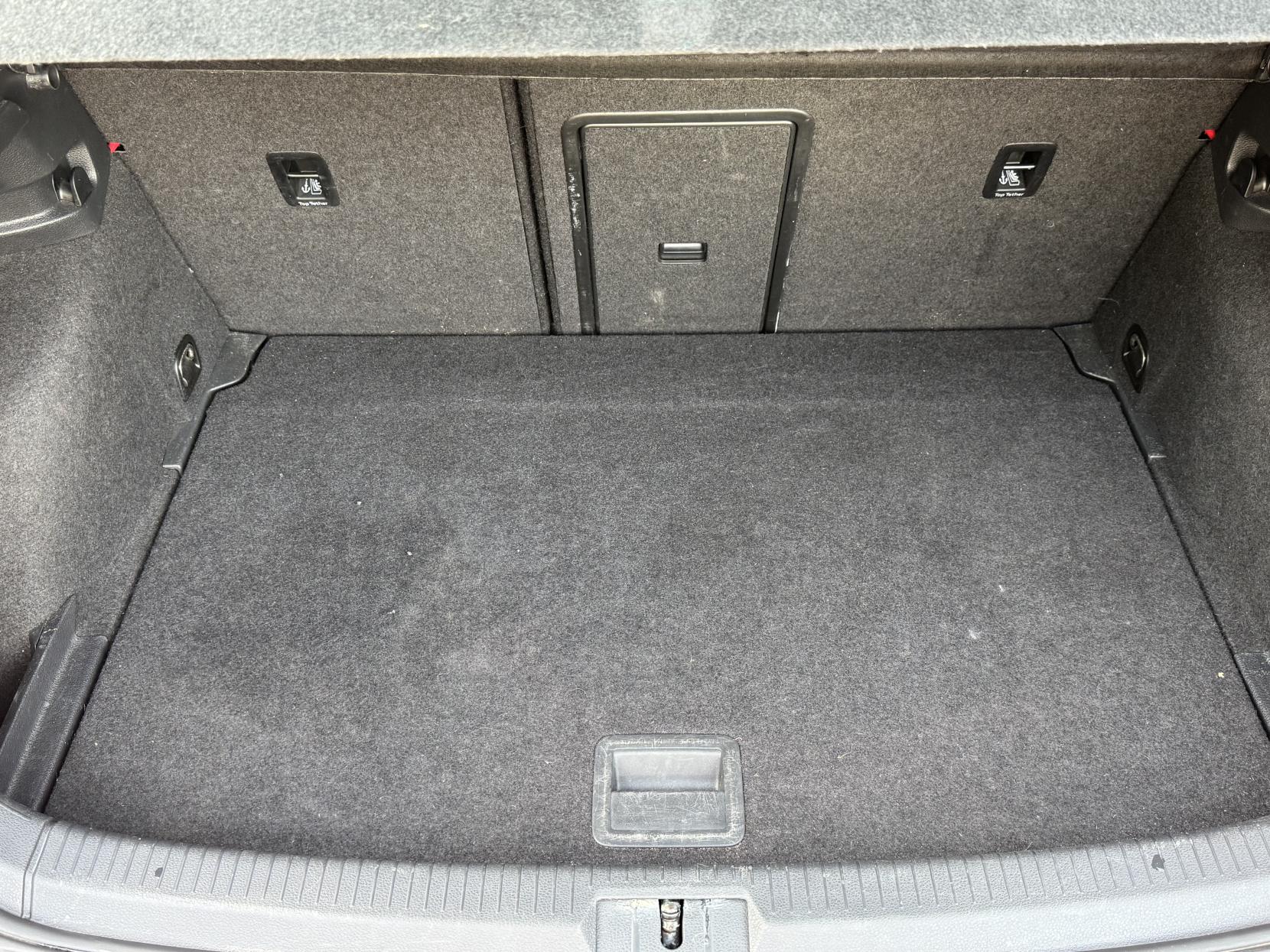 Volkswagen Golf 2.0 TSI BlueMotion Tech R Hatchback 3dr Petrol Manual 4Motion Euro 6 (s/s) (300 ps)