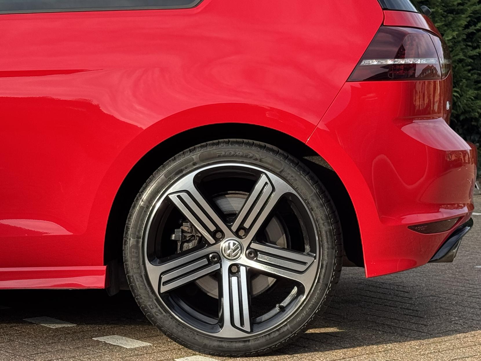 Volkswagen Golf 2.0 TSI BlueMotion Tech R Hatchback 3dr Petrol Manual 4Motion Euro 6 (s/s) (300 ps)