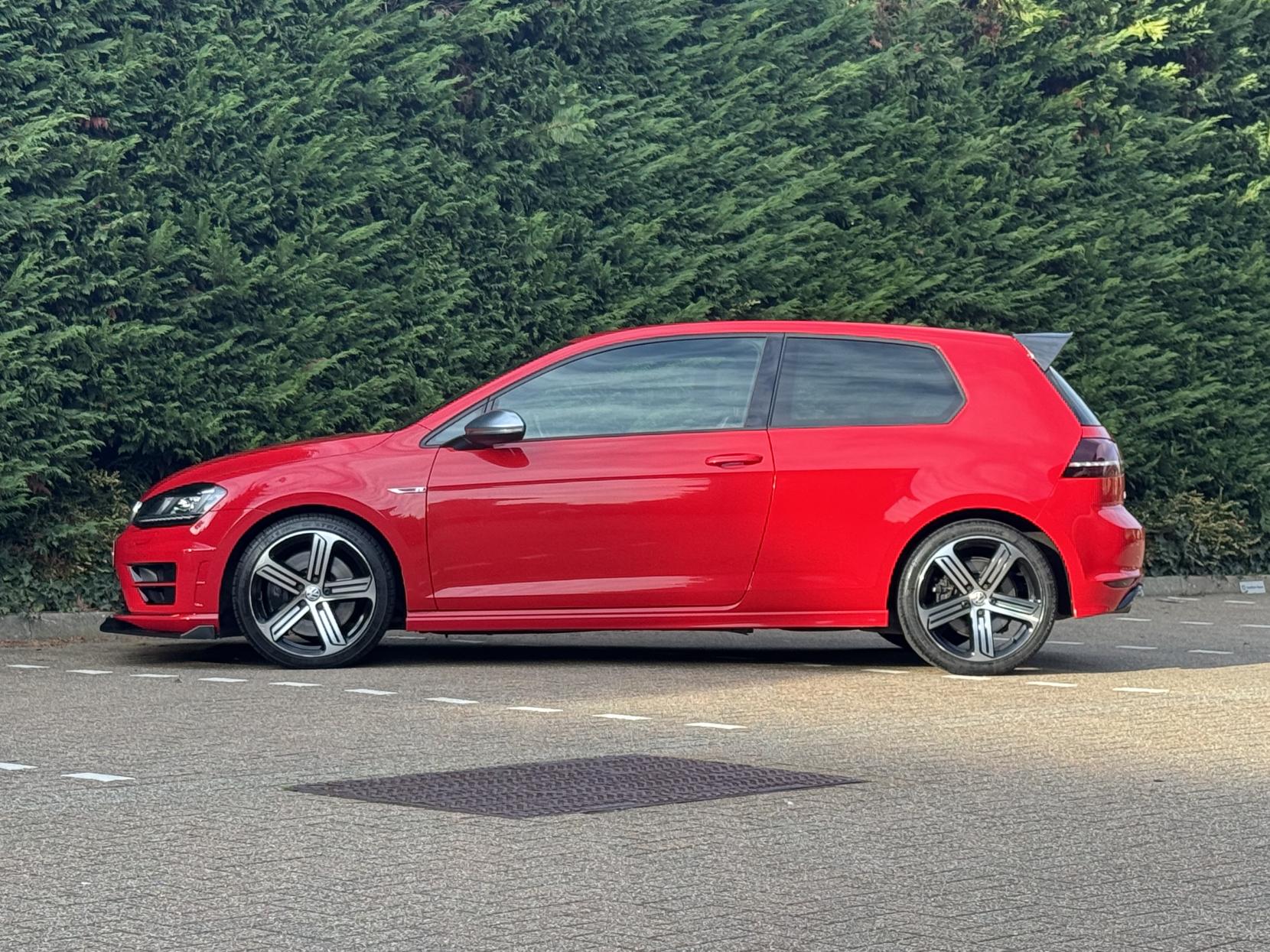 Volkswagen Golf 2.0 TSI BlueMotion Tech R Hatchback 3dr Petrol Manual 4Motion Euro 6 (s/s) (300 ps)