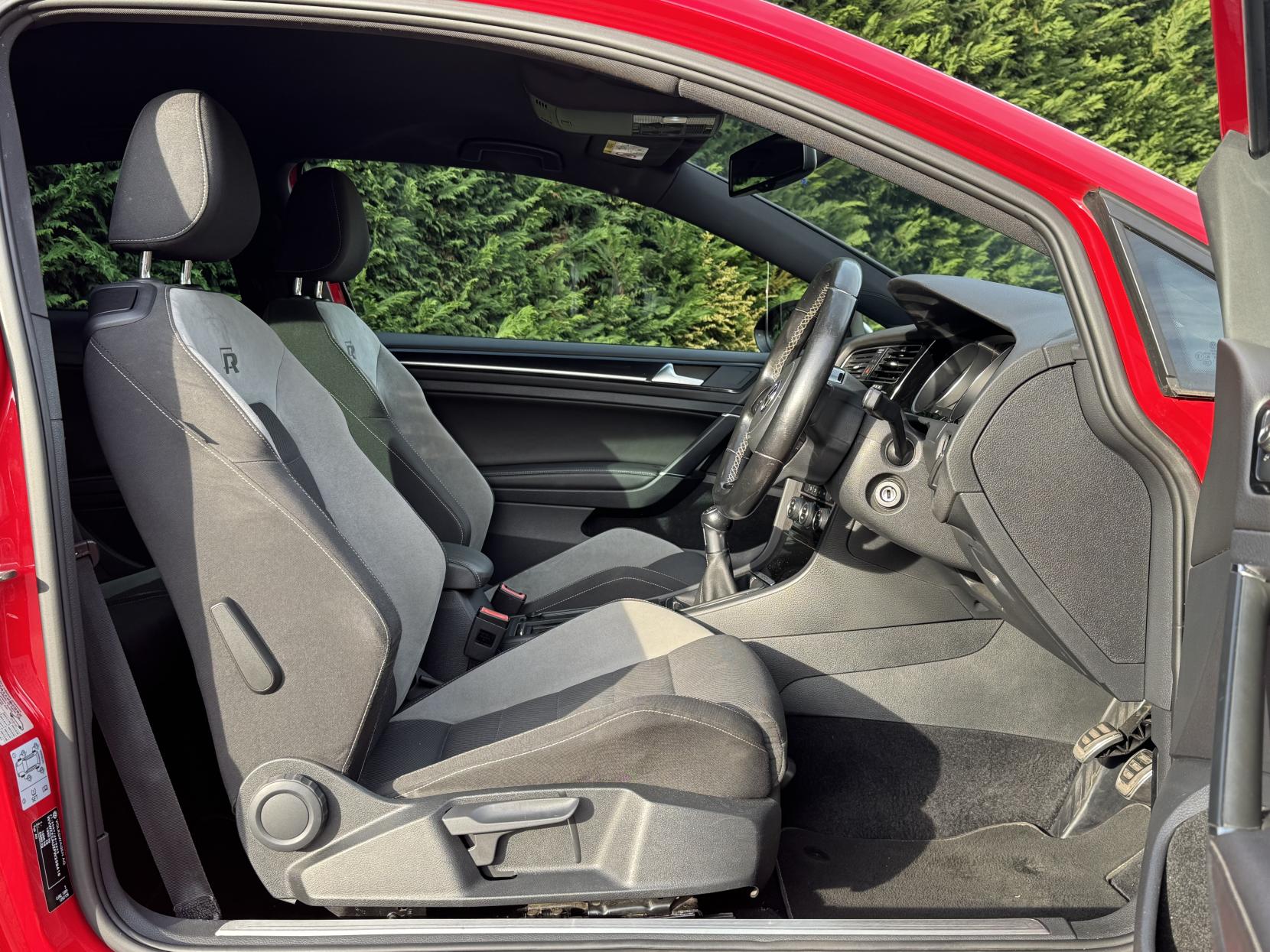 Volkswagen Golf 2.0 TSI BlueMotion Tech R Hatchback 3dr Petrol Manual 4Motion Euro 6 (s/s) (300 ps)