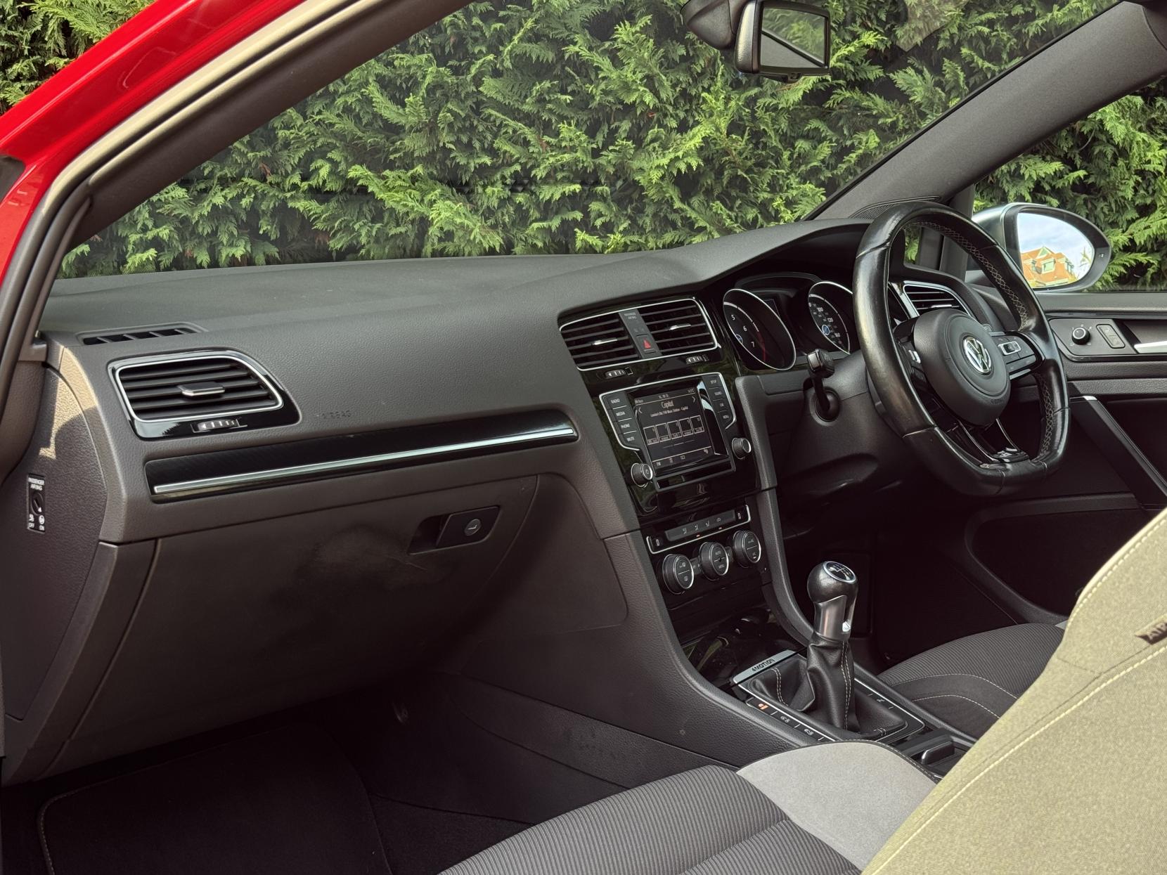 Volkswagen Golf 2.0 TSI BlueMotion Tech R Hatchback 3dr Petrol Manual 4Motion Euro 6 (s/s) (300 ps)