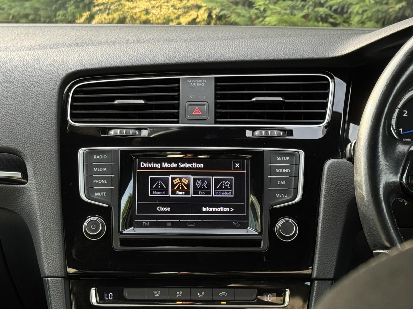 Volkswagen Golf 2.0 TSI BlueMotion Tech R Hatchback 3dr Petrol Manual 4Motion Euro 6 (s/s) (300 ps)