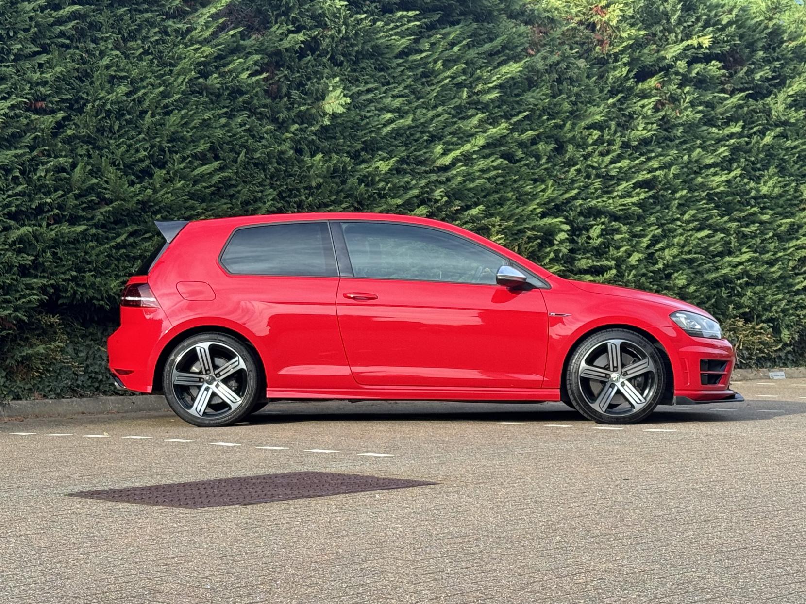 Volkswagen Golf 2.0 TSI BlueMotion Tech R Hatchback 3dr Petrol Manual 4Motion Euro 6 (s/s) (300 ps)