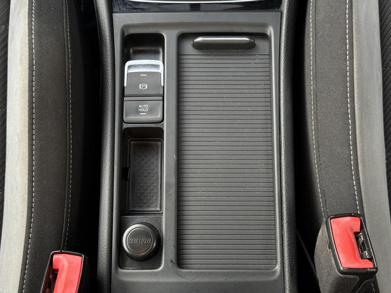 Volkswagen Golf 2.0 TSI BlueMotion Tech R Hatchback 3dr Petrol Manual 4Motion Euro 6 (s/s) (300 ps)