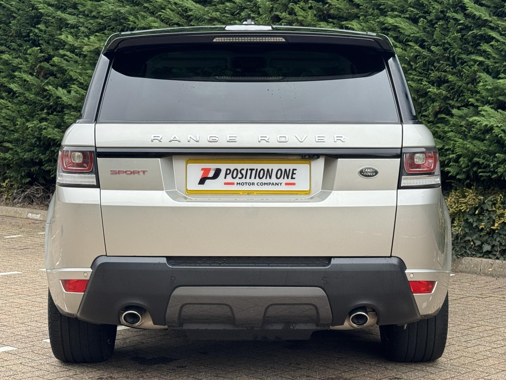 Land Rover Range Rover Sport 3.0 SD V6 HSE Dynamic SUV 5dr Diesel Auto 4WD Euro 6 (s/s) (306 ps)