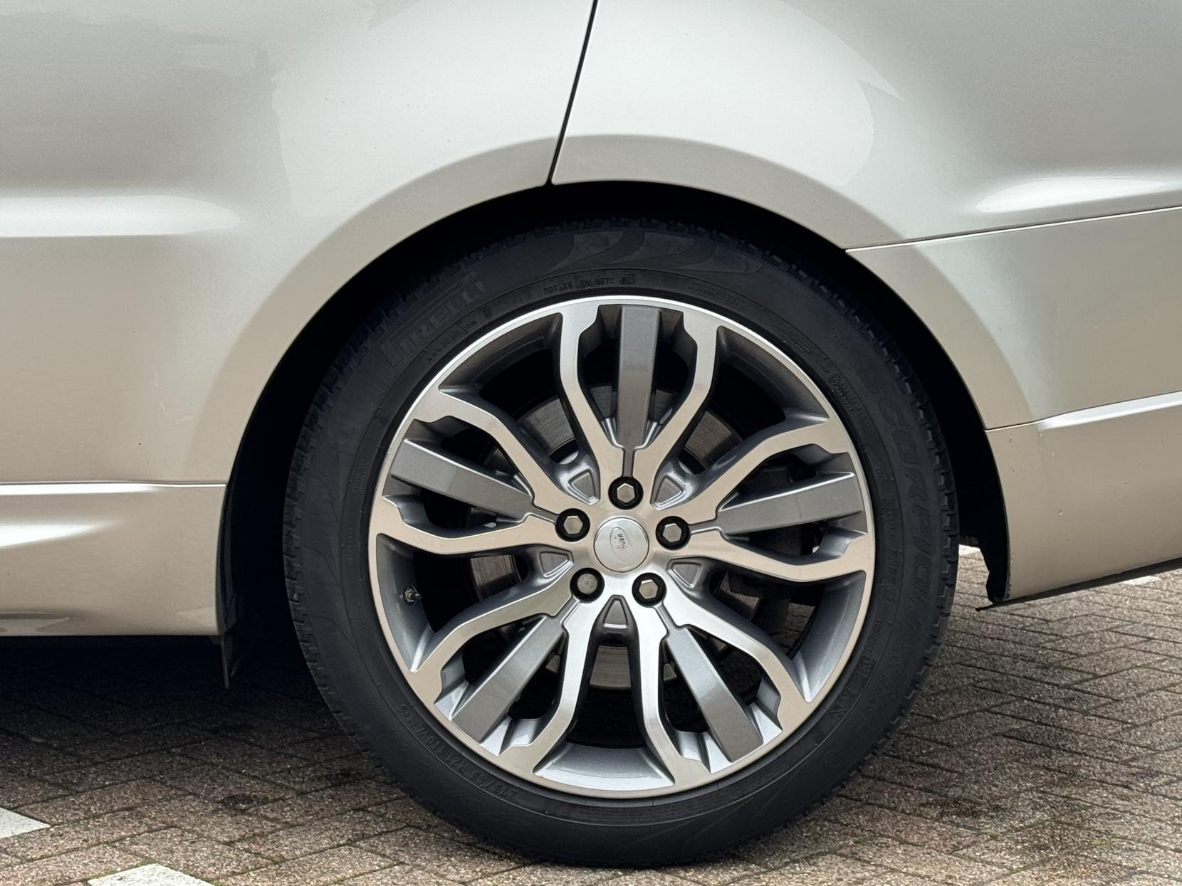 Land Rover Range Rover Sport 3.0 SD V6 HSE Dynamic SUV 5dr Diesel Auto 4WD Euro 6 (s/s) (306 ps)