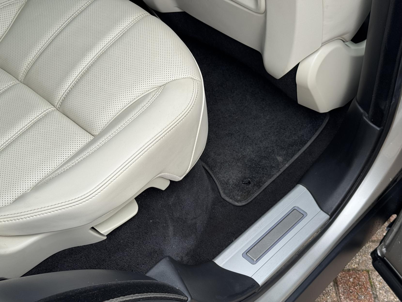 Land Rover Range Rover Sport 3.0 SD V6 HSE Dynamic SUV 5dr Diesel Auto 4WD Euro 6 (s/s) (306 ps)