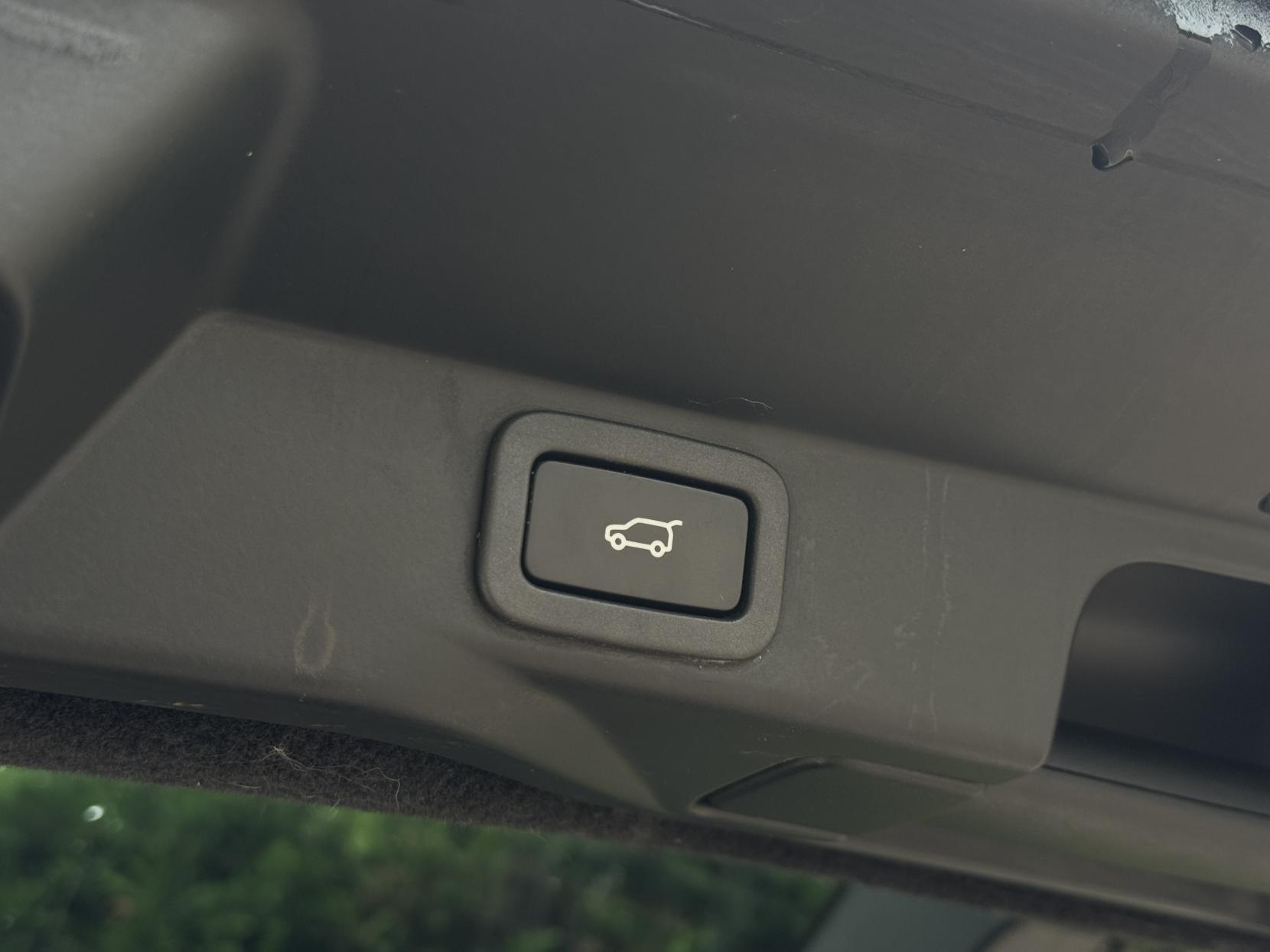 Land Rover Range Rover Sport 3.0 SD V6 HSE Dynamic SUV 5dr Diesel Auto 4WD Euro 6 (s/s) (306 ps)