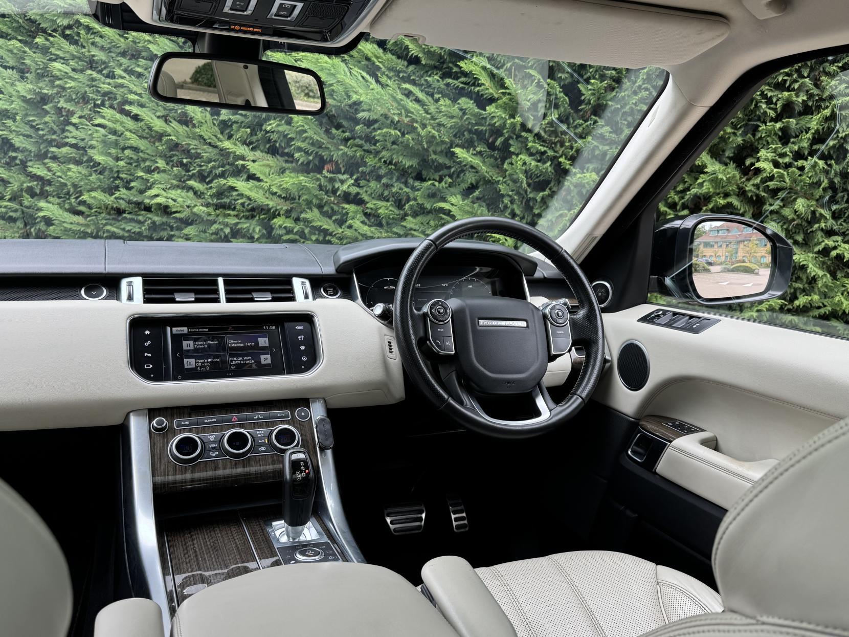 Land Rover Range Rover Sport 3.0 SD V6 HSE Dynamic SUV 5dr Diesel Auto 4WD Euro 6 (s/s) (306 ps)