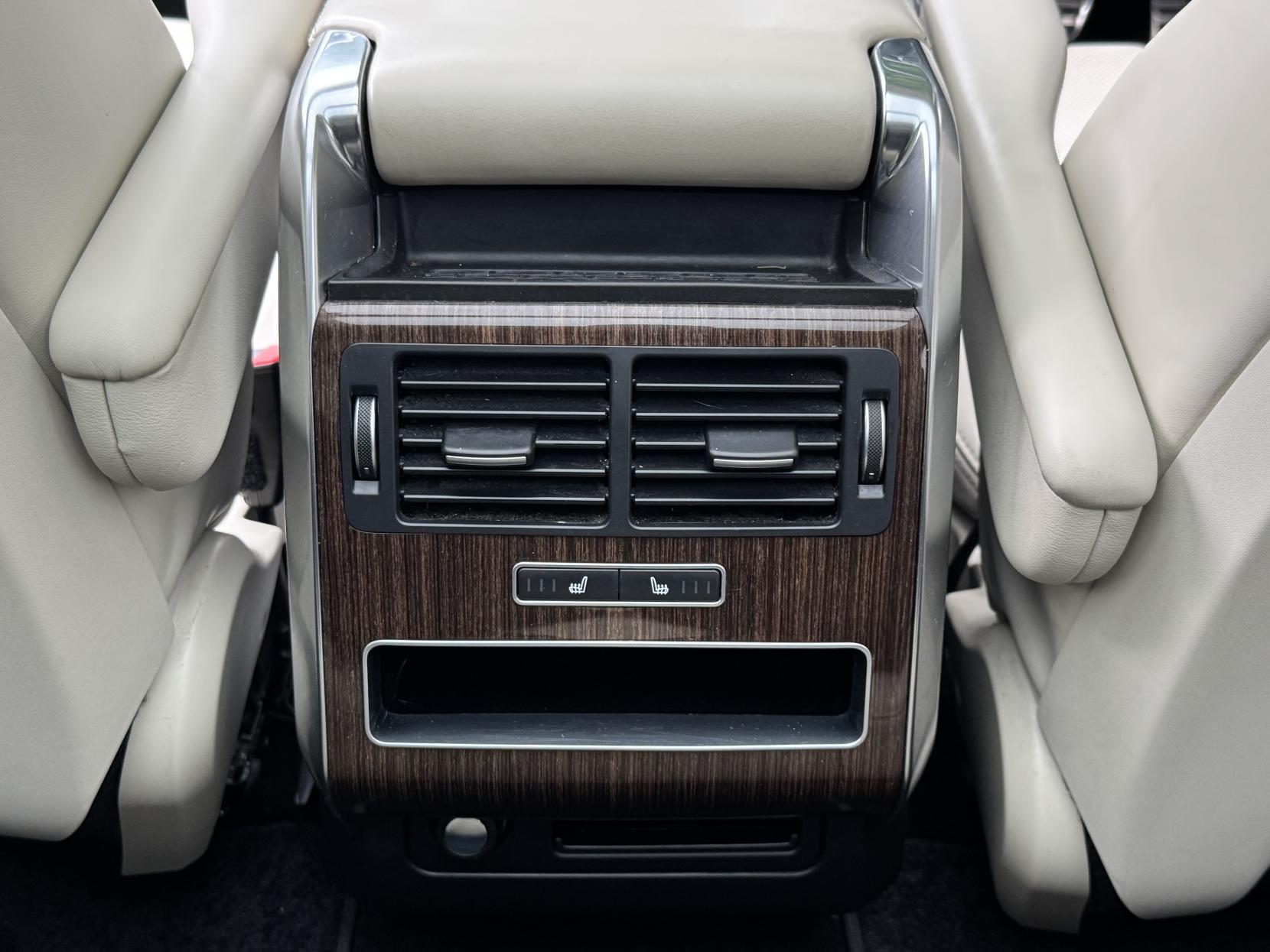 Land Rover Range Rover Sport 3.0 SD V6 HSE Dynamic SUV 5dr Diesel Auto 4WD Euro 6 (s/s) (306 ps)