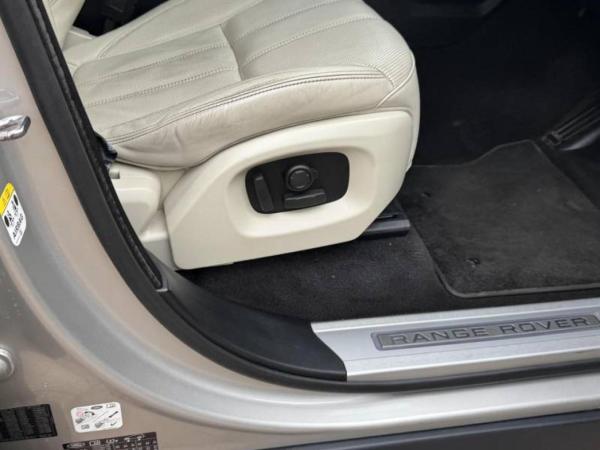 Land Rover Range Rover Sport 3.0 SD V6 HSE Dynamic SUV 5dr Diesel Auto 4WD Euro 6 (s/s) (306 ps)