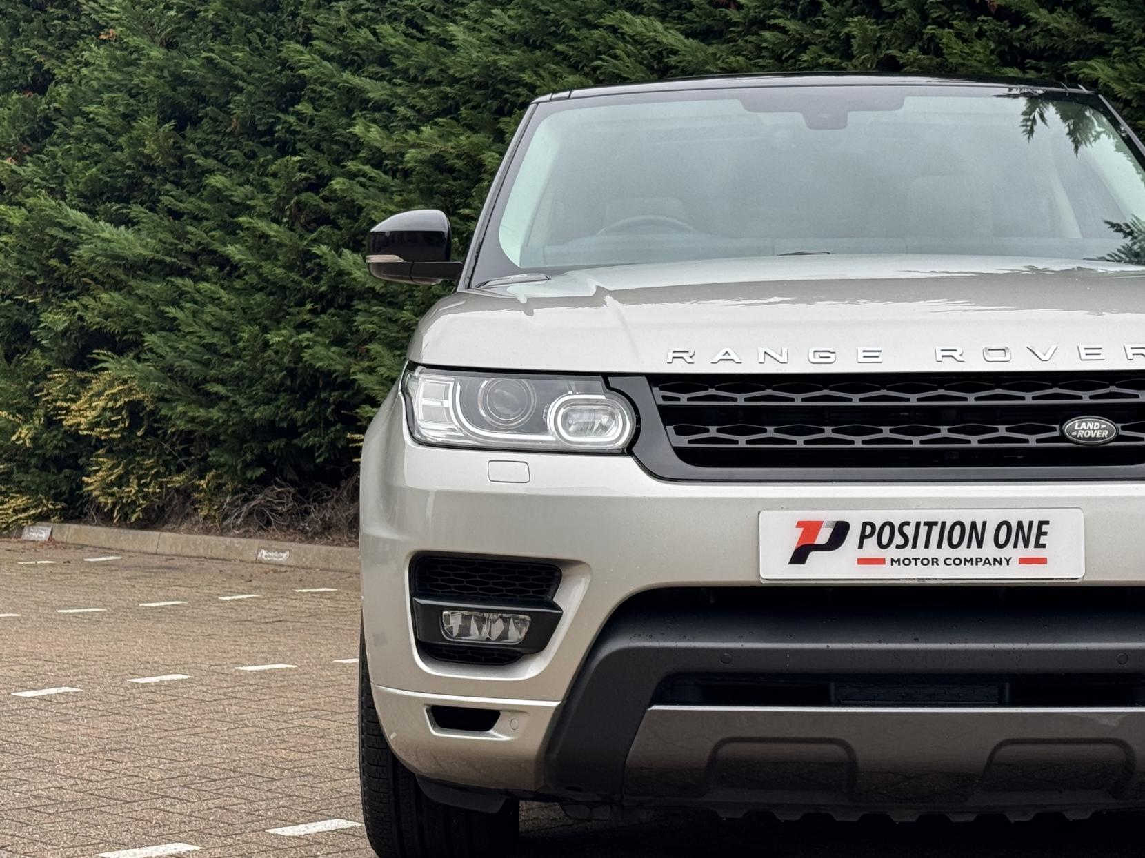 Land Rover Range Rover Sport 3.0 SD V6 HSE Dynamic SUV 5dr Diesel Auto 4WD Euro 6 (s/s) (306 ps)