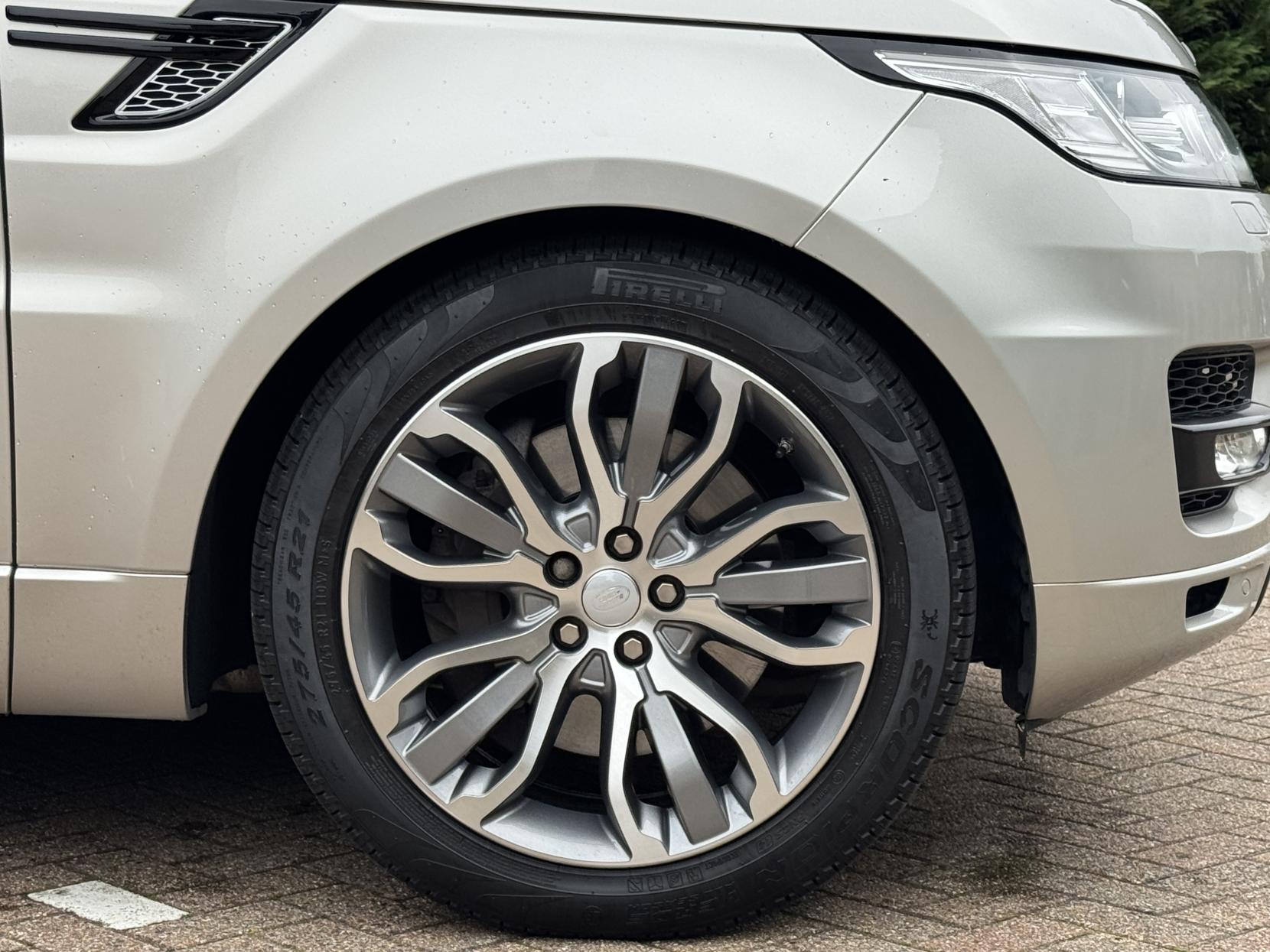 Land Rover Range Rover Sport 3.0 SD V6 HSE Dynamic SUV 5dr Diesel Auto 4WD Euro 6 (s/s) (306 ps)