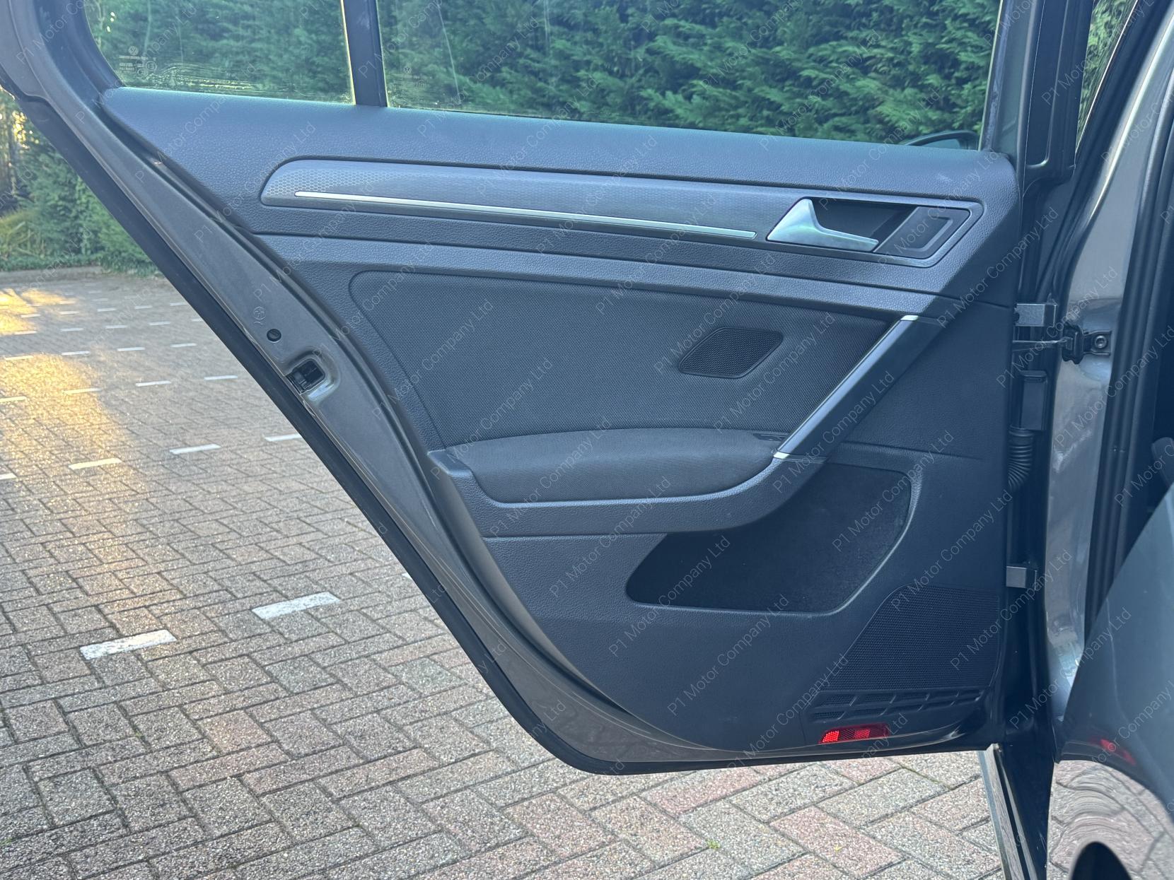 Volkswagen Golf 2.0 TSI GPF GTI Performance Hatchback 5dr Petrol DSG Euro 6 (s/s) (245 ps)