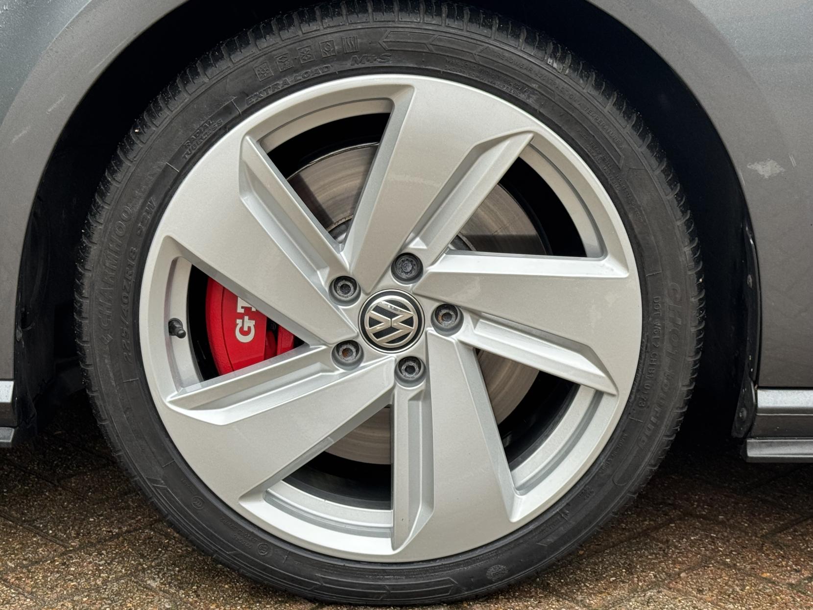 Volkswagen Golf 2.0 TSI GPF GTI Performance Hatchback 5dr Petrol DSG Euro 6 (s/s) (245 ps)