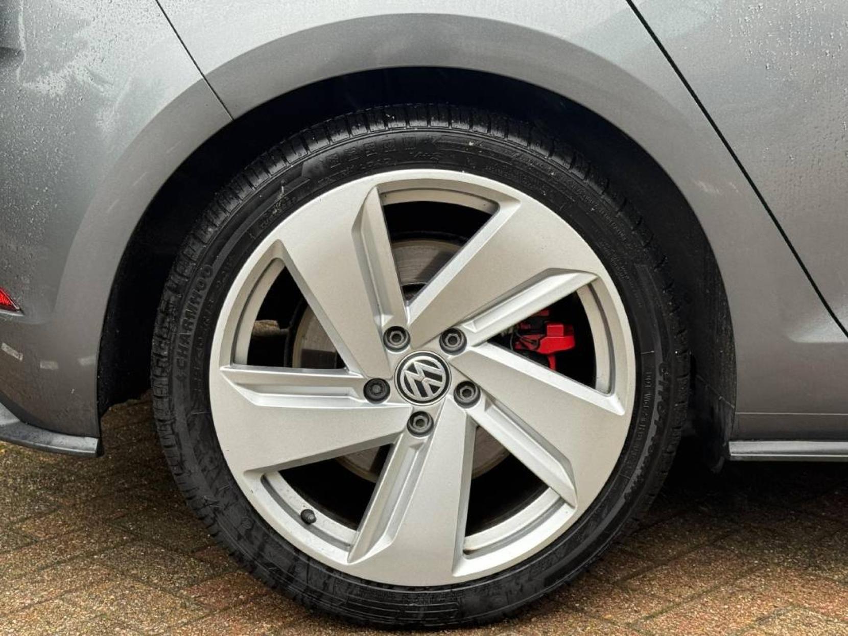 Volkswagen Golf 2.0 TSI GPF GTI Performance Hatchback 5dr Petrol DSG Euro 6 (s/s) (245 ps)