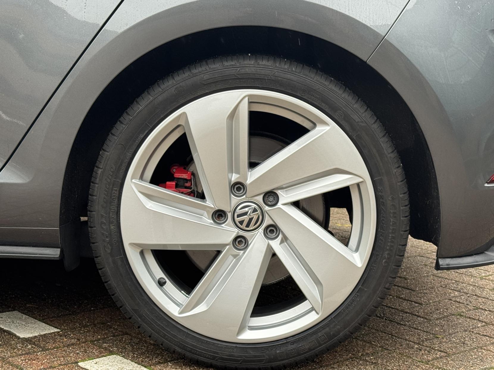 Volkswagen Golf 2.0 TSI GPF GTI Performance Hatchback 5dr Petrol DSG Euro 6 (s/s) (245 ps)