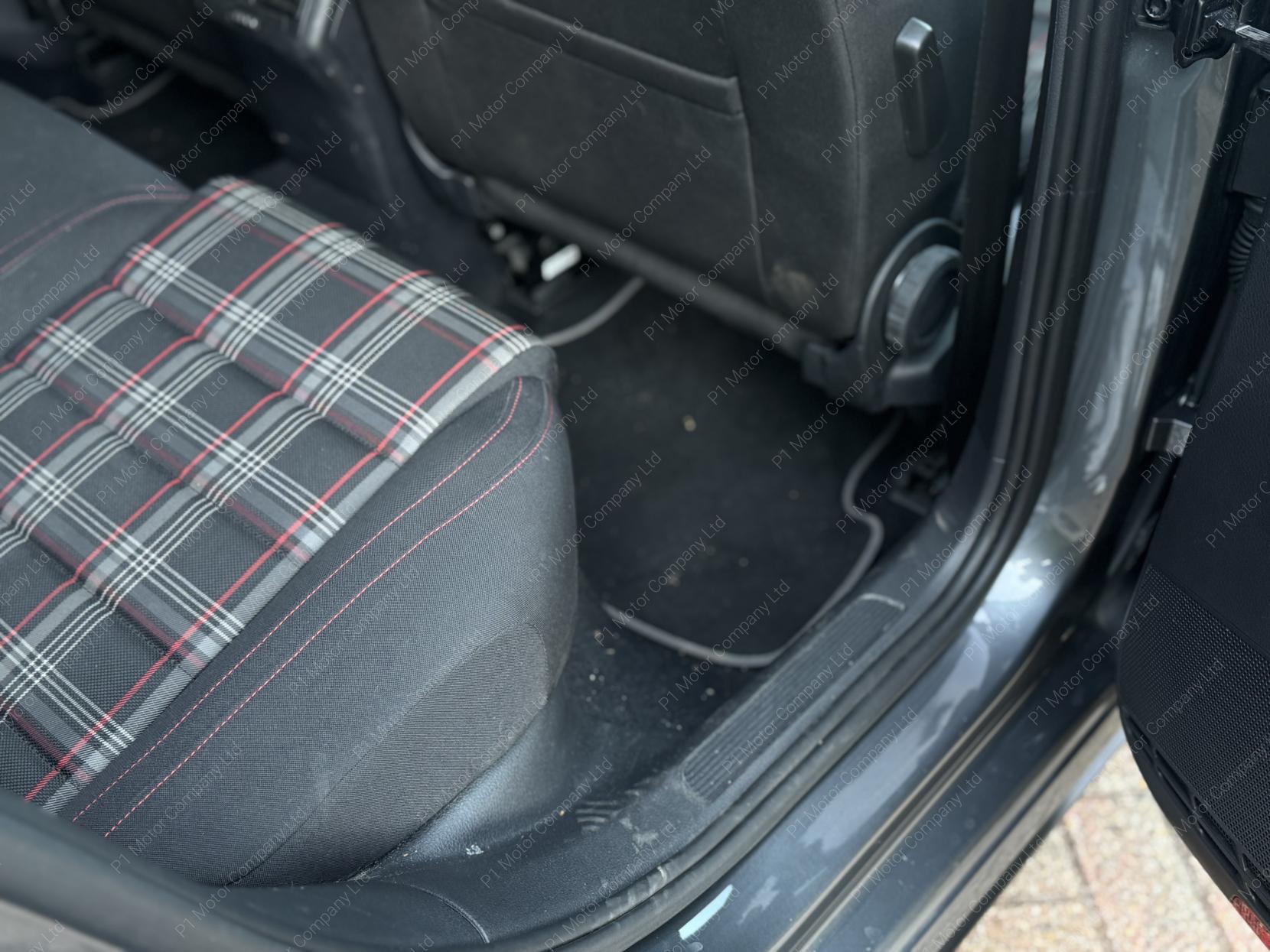 Volkswagen Golf 2.0 TSI GPF GTI Performance Hatchback 5dr Petrol DSG Euro 6 (s/s) (245 ps)