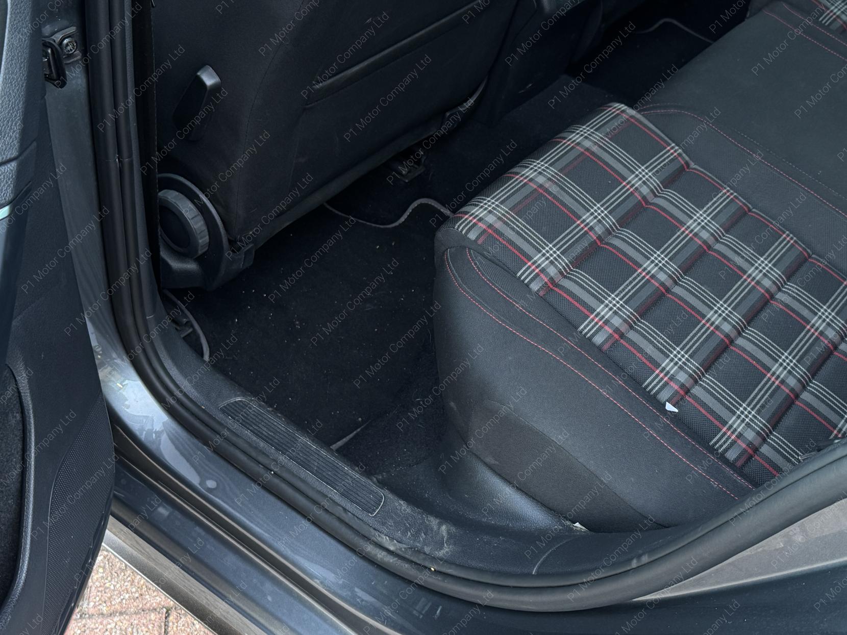 Volkswagen Golf 2.0 TSI GPF GTI Performance Hatchback 5dr Petrol DSG Euro 6 (s/s) (245 ps)